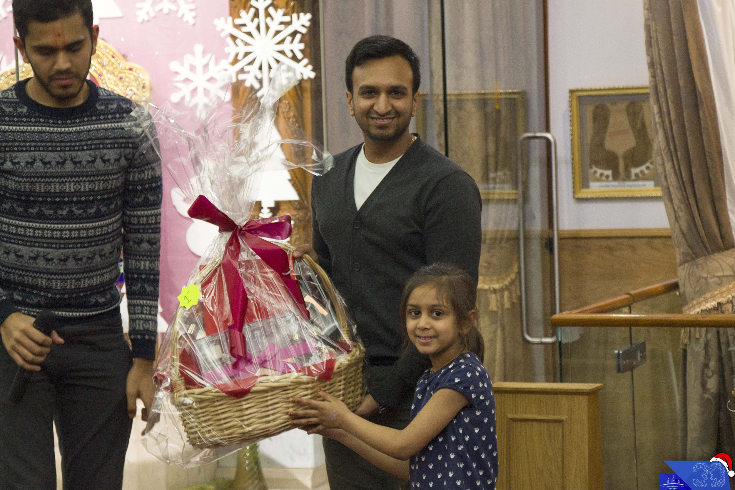 ©1987-2017 SKS Swaminarayan Temple East London